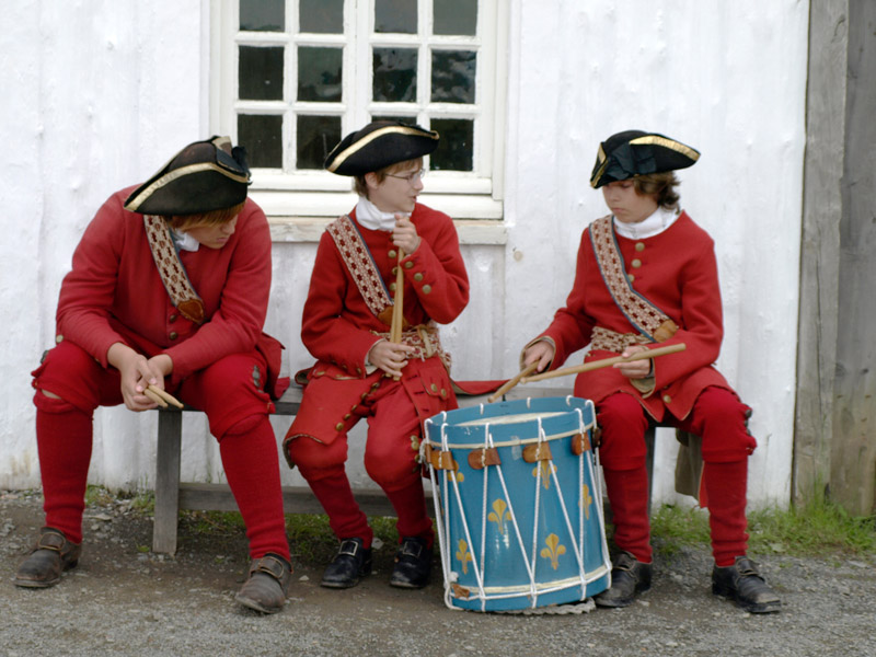 young-musicans-Fortress-Louisbourg-Nova-Scotia
